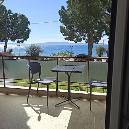 Lovely Beachfront Studio Malaki Εξωτερικό φωτογραφία